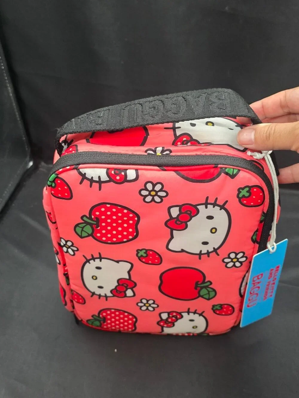 NWT Baggu Puffy Lunch box Hello Kitty Apple print